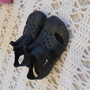 Kids Nike sandals